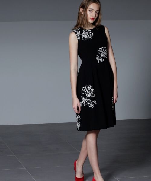 グレイスコンチネンタル　グレースコンチネンタル　ビジュードレス　ドレス　ブラックミディアムドレス