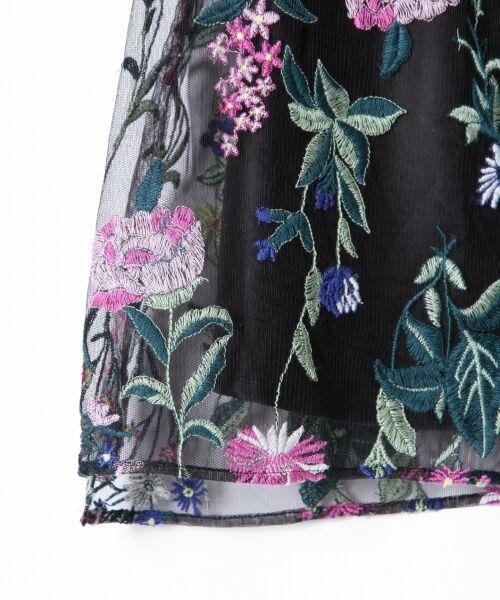 美品 GRACE CONTINENTAL フラワー刺繍チュールスカート