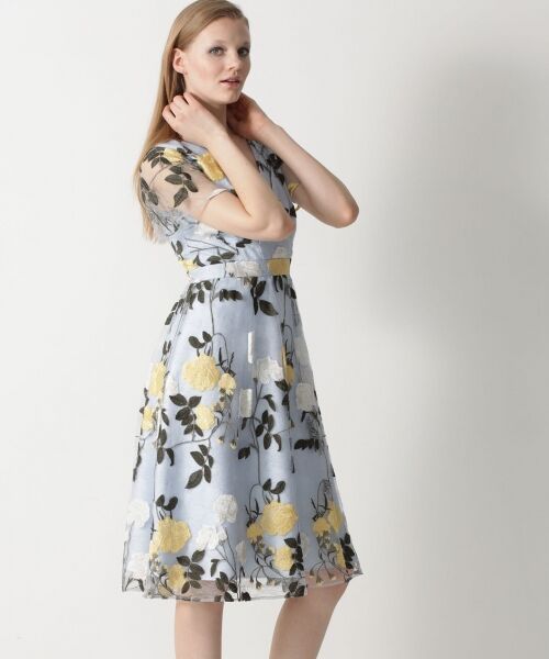 グレースコンチネンタル ローズ刺繍フレアワンピース 新品未使用 花柄 ドレス