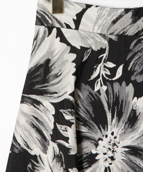 花柄ジャガードスカート