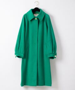 視線を惹き付けるバルーンスリーブが可愛い新型ロングコート。<br />イタリアの“BISENTINO”(ビゼンティーノ)社の、やわらかな風合いのアルパカをブレンドしたWOOLを使用した贅沢な一着です。<br />やや大きめの衿や袖のパフスリーブなど、随所にクラシックなディティールを取り入れました。<br />イタリアならではの発色の美しいカラーにも注目です。<br /><br />同素材でお作りしたウールビーバーミニスカート【品番：294221044】のご用意もございます。
