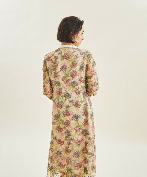 ボタニカルプリント刺繍ドレス