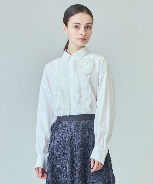 GRACE CONTINENTAL/グレースコンチネンタル コサージュドレスシャツ ホワイト 38 GRACE CONTINENTAL/グレースコンチネンタル コサージュドレスシャツ ホワイト 38