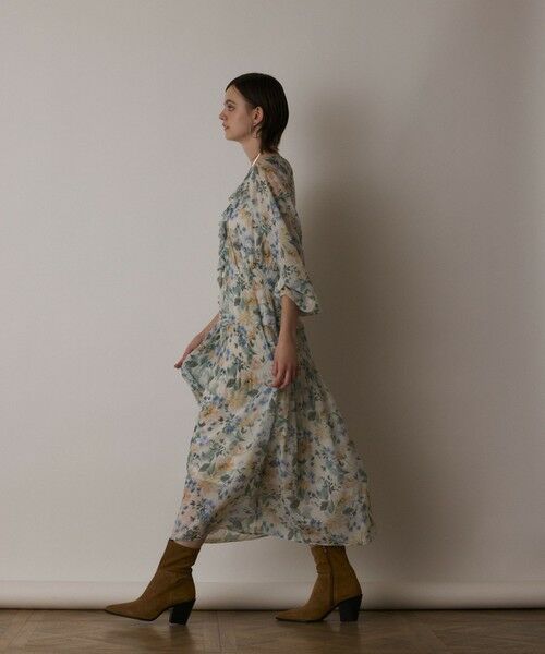 GRACE CONTINENTAL/グレースコンチネンタル フラワープリントカフタンドレス キナリ 36 GRACE CONTINENTAL/グレースコンチネンタル フラワープリントカフタンドレス キナリ 36