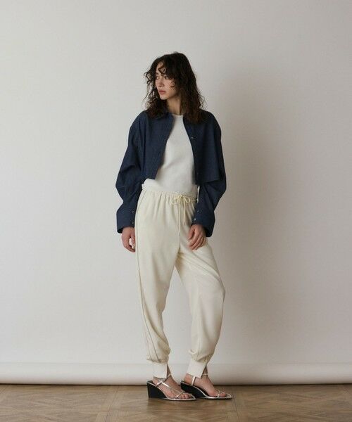 GRACE CONTINENTAL / グレースコンチネンタル シャツ・ブラウス | タックスリーブデニムシャツ | 詳細10