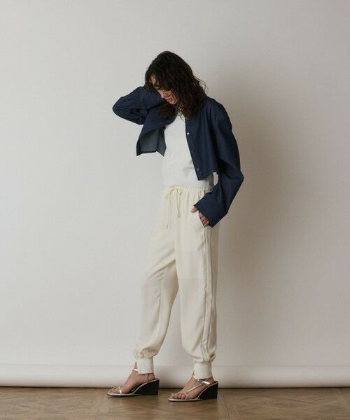 GRACE CONTINENTAL / グレースコンチネンタル シャツ・ブラウス | タックスリーブデニムシャツ | 詳細11