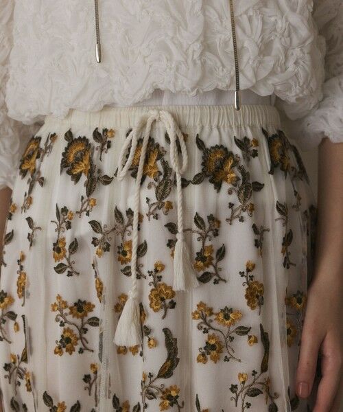 GRACE CONTINENTAL / グレースコンチネンタル ミニ・ひざ丈スカート | サラサ刺繍チュールスカート | 詳細5