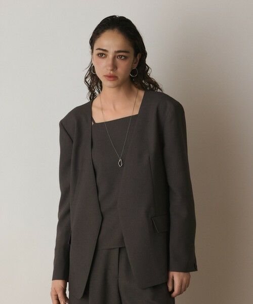 GRACE CONTINENTAL/グレースコンチネンタル バックシャンノーカラージャケット チャコール 38 GRACE CONTINENTAL/グレースコンチネンタル バックシャンノーカラージャケット チャコール 38