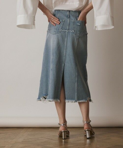 COURREGES クレシュ サスヘンタ テニム ミニスカト 【関税込】 Courreges(クレージュ) スカート(レディース) - 海外通販のBUYMA