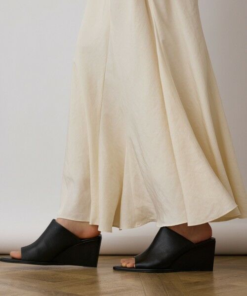 GRACE CONTINENTAL / グレースコンチネンタル ミニ・ひざ丈スカート | シルキーマーメイドスカート | 詳細5