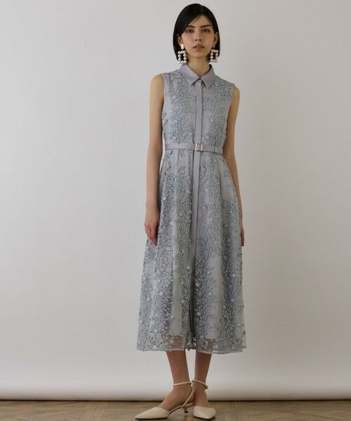 GRACE CONTINENTAL/グレースコンチネンタル フラワーライン刺繍ワンピース グレー 36 GRACE CONTINENTAL/グレースコンチネンタル フラワーライン刺繍ワンピース グレー 36