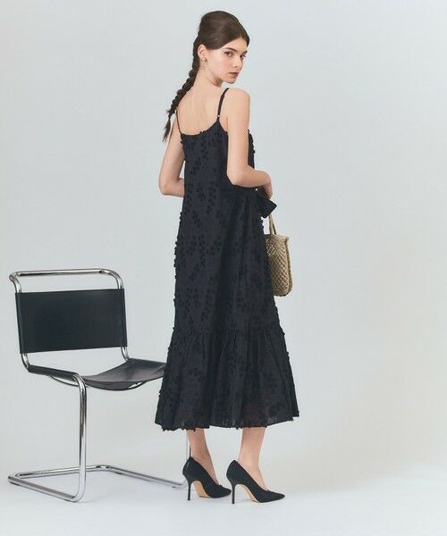 GRACE CONTINENTAL / グレースコンチネンタル ロング・マキシ丈ワンピース | フラワーembキャミドレス | 詳細2
