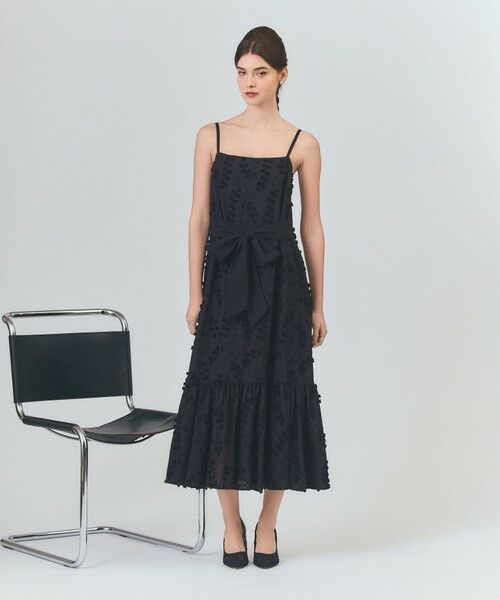 GRACE CONTINENTAL / グレースコンチネンタル ロング・マキシ丈ワンピース | フラワーembキャミドレス | 詳細3