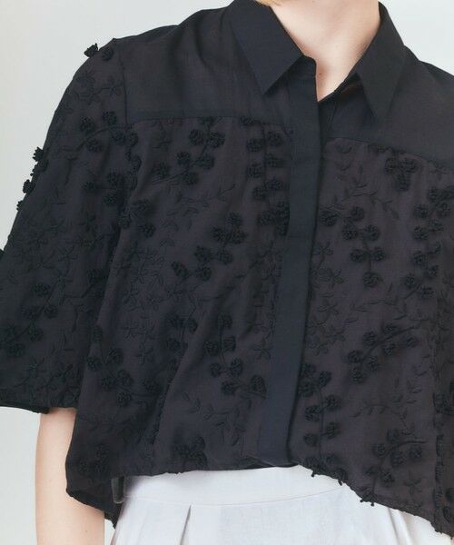 GRACE CONTINENTAL / グレースコンチネンタル シャツ・ブラウス | フラワーembケープブラウス | 詳細4
