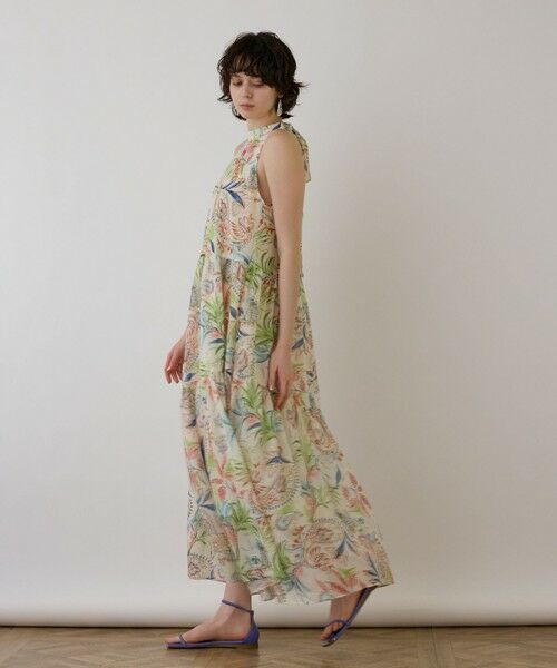 GRACE CONTINENTAL / グレースコンチネンタル ロング・マキシ丈ワンピース | リゾートプリントティアードワンピース | 詳細1