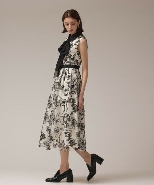 GRACE CONTINENTAL / グレースコンチネンタル ドレス | フラワー刺繍ボウタイドレス | 詳細2