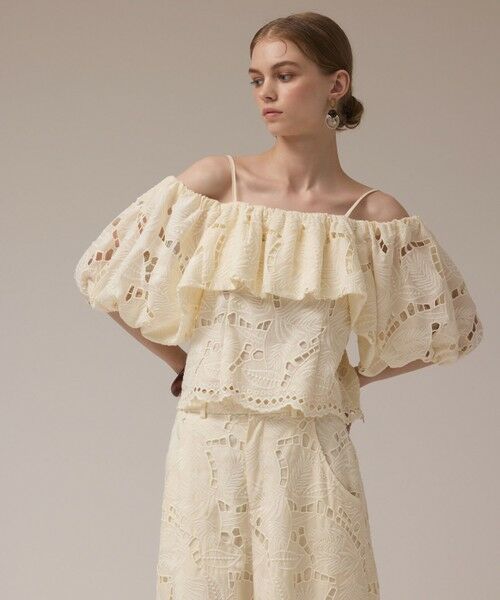 GRACE CONTINENTAL / グレースコンチネンタル その他トップス | カットワークオフショルトップ | 詳細1