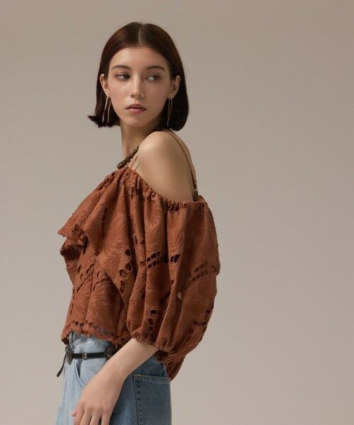 GRACE CONTINENTAL / グレースコンチネンタル その他トップス | カットワークオフショルトップ | 詳細9