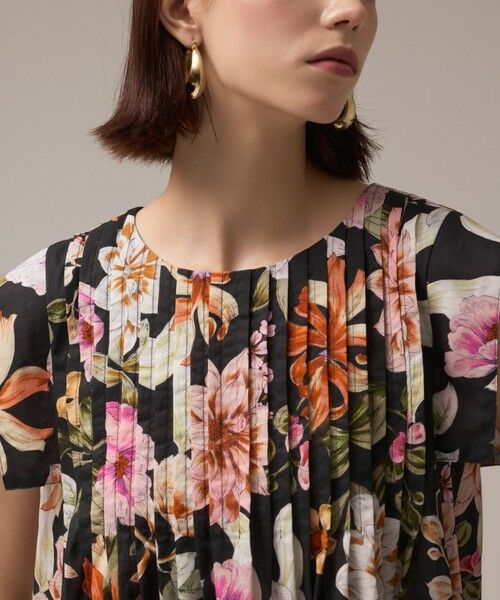 GRACE CONTINENTAL / グレースコンチネンタル シャツ・ブラウス | フラワープリントタックブラウス | 詳細10