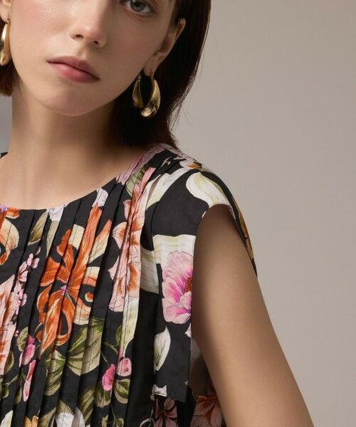 GRACE CONTINENTAL / グレースコンチネンタル シャツ・ブラウス | フラワープリントタックブラウス | 詳細12