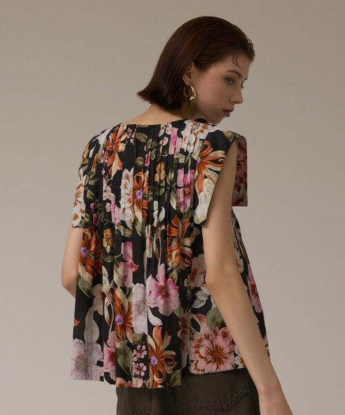 GRACE CONTINENTAL / グレースコンチネンタル シャツ・ブラウス | フラワープリントタックブラウス | 詳細8