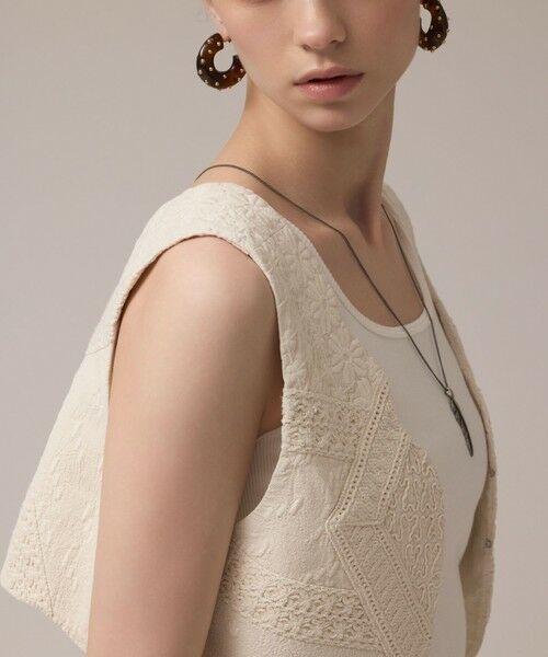 GRACE CONTINENTAL / グレースコンチネンタル ベスト | エンブロイダリージレ | 詳細2