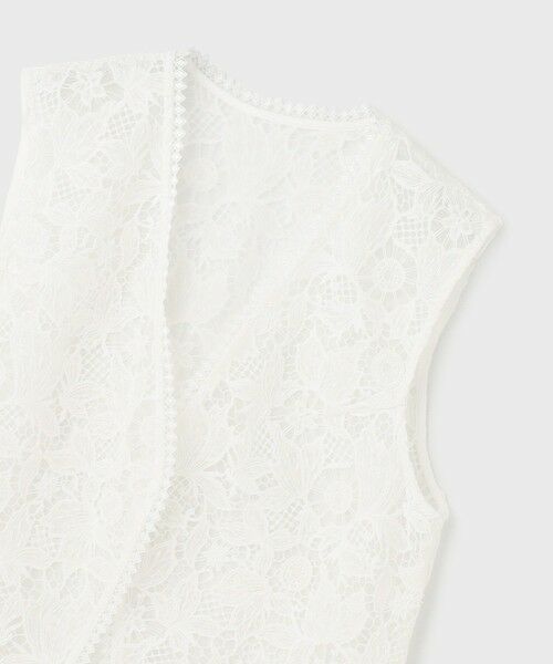 LEPSIM 刺繍ベストWHITE 白 レース 完売 ローリーズファーム 美品 LEPSIM 刺繍ベストWHITE 白 レース 完売 ローリーズファーム 美