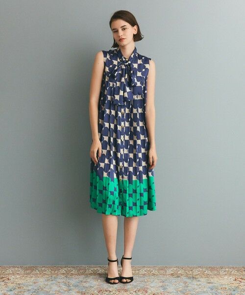 GRACE CONTINENTAL/グレースコンチネンタル ハートラインボウタイワンピース ネイビー 36 GRACE CONTINENTAL/グレースコンチネンタル ハートラインボウタイワンピース ネイビー 36