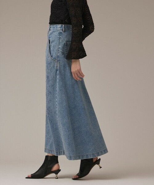 GRACE CONTINENTAL / グレースコンチネンタル デニムスカート | エンボスデニムスカート | 詳細1