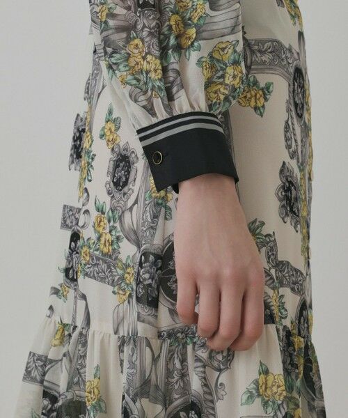 GRACE CONTINENTAL / グレースコンチネンタル ロング・マキシ丈ワンピース | オーナメントフラワープリントワンピース | 詳細8