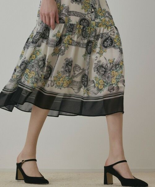 GRACE CONTINENTAL / グレースコンチネンタル ロング・マキシ丈ワンピース | オーナメントフラワープリントワンピース | 詳細9