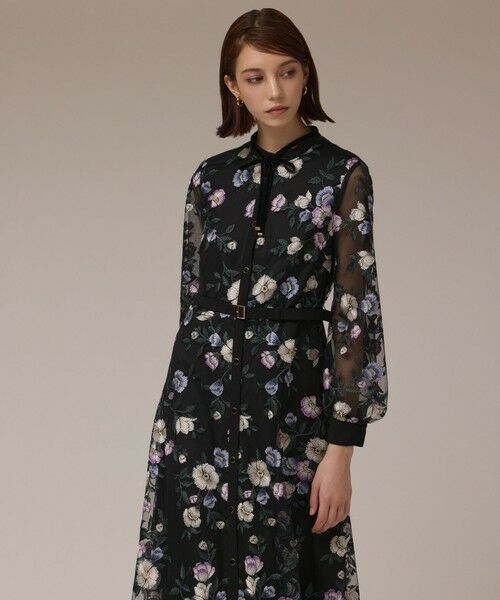 GRACE CONTINENTAL/グレースコンチネンタル マルチ刺繍フレアワンピース ブラック 36 GRACE CONTINENTAL/グレースコンチネンタル マルチ刺繍フレアワンピース ブラック 36