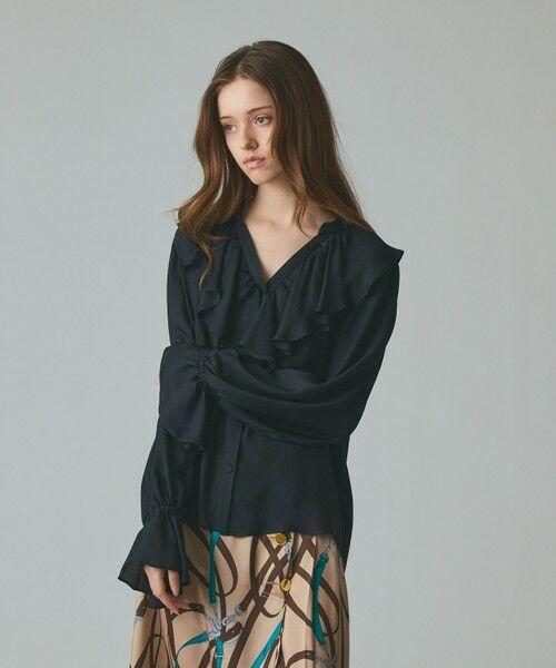 GRACE CONTINENTAL / グレースコンチネンタル シャツ・ブラウス | スキッパーラッフルブラウス | 詳細1