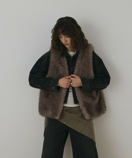 GRACE CONTINENTAL / グレースコンチネンタル その他アウター | フェイクフォックスファ−ベスト | 詳細11