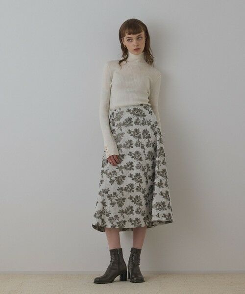 GRACE CONTINENTAL / グレースコンチネンタル ロング・マキシ丈スカート | ラメフラワージャガードフレアスカート | 詳細1