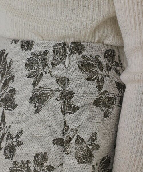 GRACE CONTINENTAL / グレースコンチネンタル ロング・マキシ丈スカート | ラメフラワージャガードフレアスカート | 詳細6
