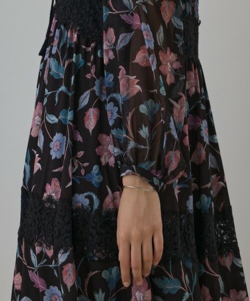 GRACE CONTINENTAL / グレースコンチネンタル ロング・マキシ丈ワンピース | サラサプリントティアードワンピース | 詳細19