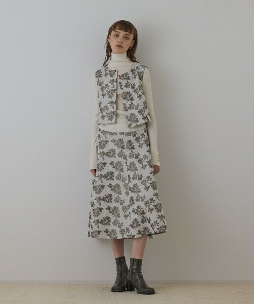 GRACE CONTINENTAL / グレースコンチネンタル ベスト | ラメフラワージャガードベスト | 詳細1