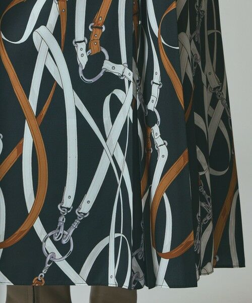 GRACE CONTINENTAL / グレースコンチネンタル ロング・マキシ丈スカート | ベルトプリントアシメプリーツスカート | 詳細12