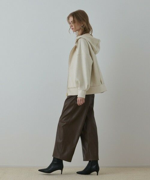 GRACE CONTINENTAL / グレースコンチネンタル その他パンツ | カーブフェイクレザーパンツ | 詳細5