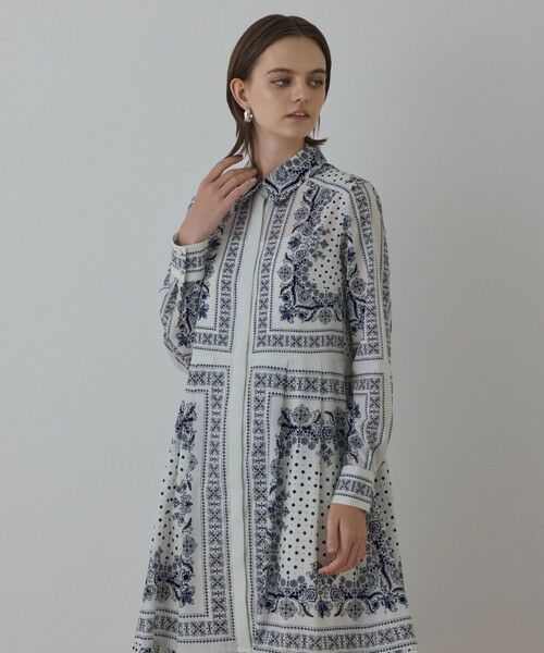 GRACE CONTINENTAL / グレースコンチネンタル ロング・マキシ丈ワンピース | バンダナプリントシャツワンピース | 詳細1