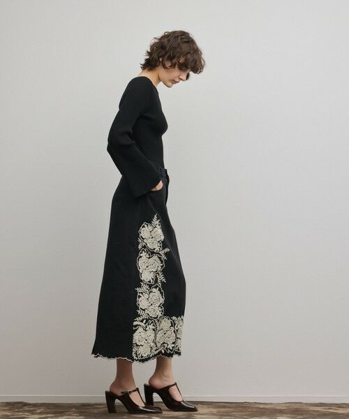 GRACE CONTINENTAL / グレースコンチネンタル ロング・マキシ丈スカート | エンブロイダリータイトスカート | 詳細1