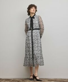 オーナメント刺繍フレアワンピース