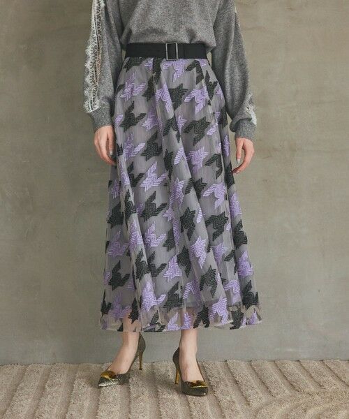 GRACE CONTINENTAL / グレースコンチネンタル ロング・マキシ丈スカート | 千鳥刺繍チュールスカート | 詳細1