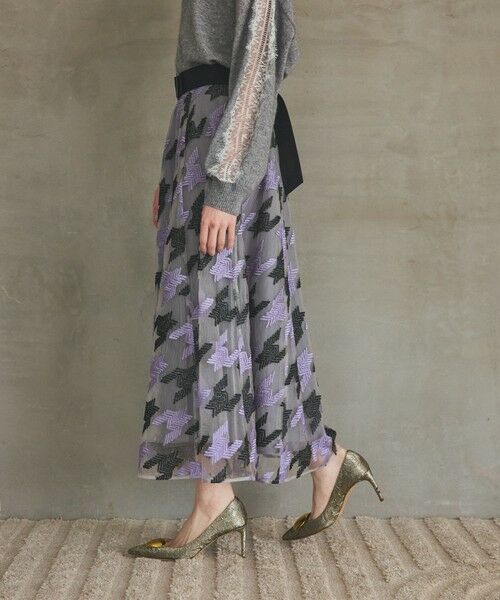 GRACE CONTINENTAL / グレースコンチネンタル ロング・マキシ丈スカート | 千鳥刺繍チュールスカート | 詳細2