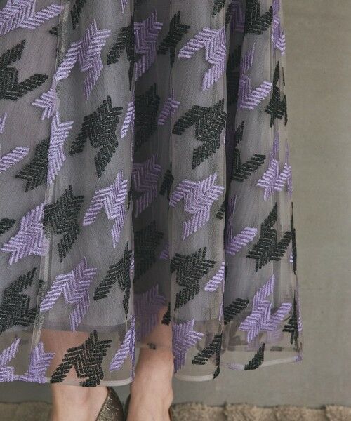 GRACE CONTINENTAL / グレースコンチネンタル ロング・マキシ丈スカート | 千鳥刺繍チュールスカート | 詳細5