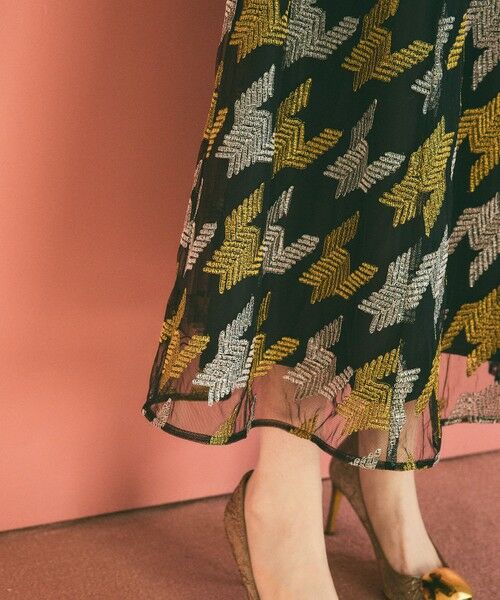 GRACE CONTINENTAL / グレースコンチネンタル ロング・マキシ丈スカート | 千鳥刺繍チュールスカート | 詳細11