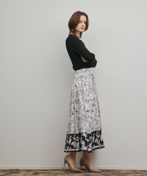 GRACE CONTINENTAL / グレースコンチネンタル ロング・マキシ丈スカート | フルーツフラワープリントスカート | 詳細4
