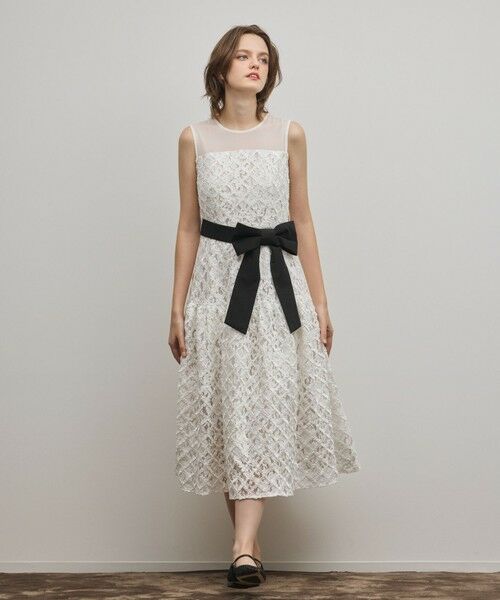 GRACE CONTINENTAL / グレースコンチネンタル ロング・マキシ丈ワンピース | コード刺繍ワンピース（ホワイト）