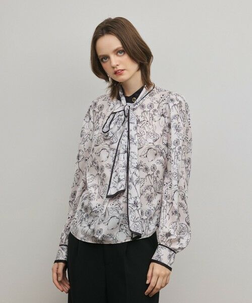 GRACE CONTINENTAL / グレースコンチネンタル シャツ・ブラウス | フルーツフラワープリントトップ（キナリ）